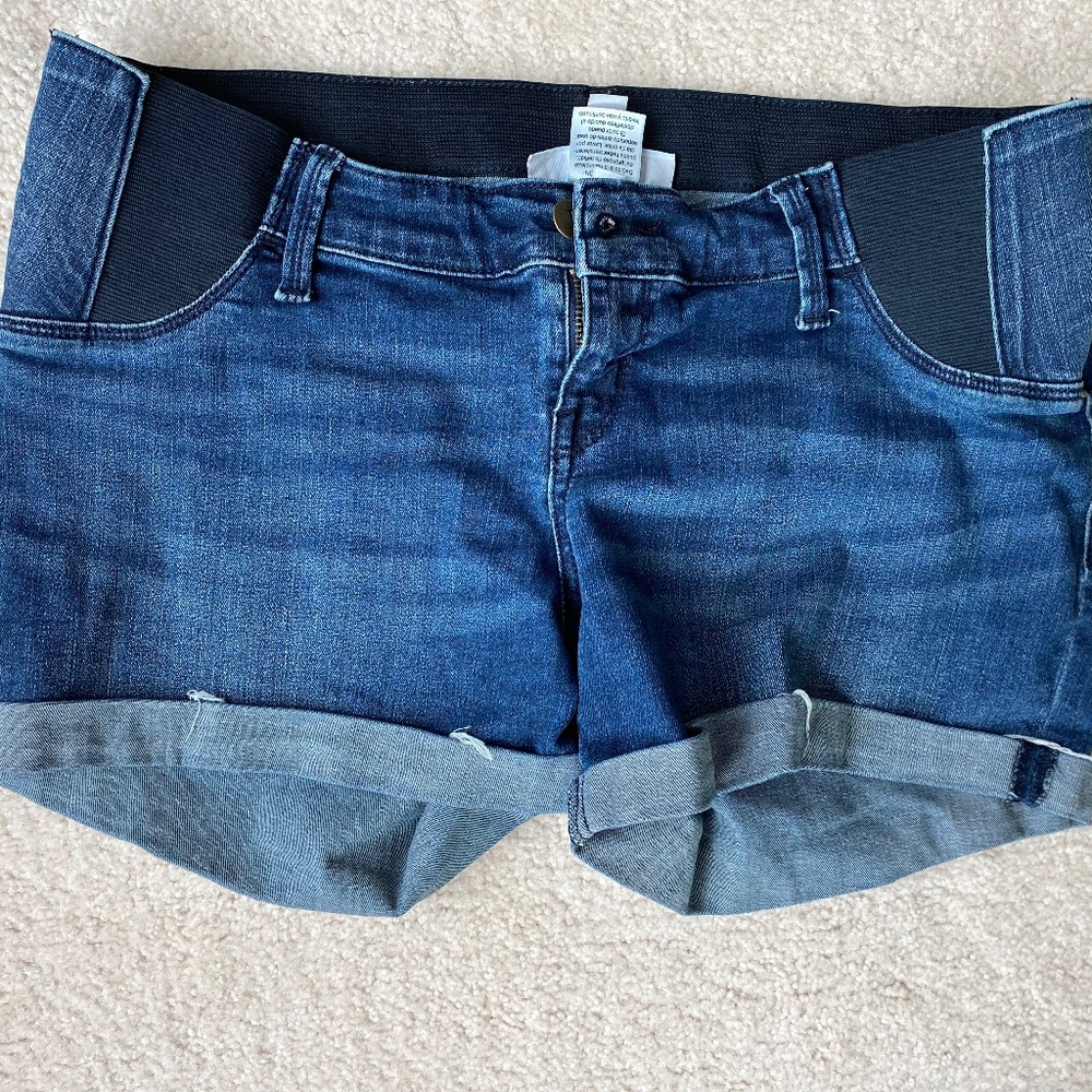 Maternity shorts